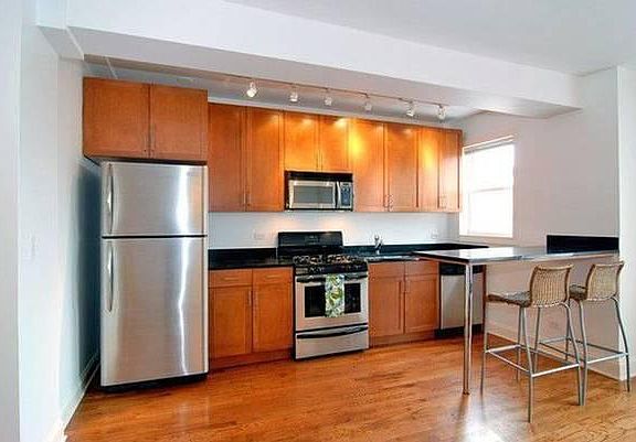 2nd image of 841 W Windsor Ave APT 6A