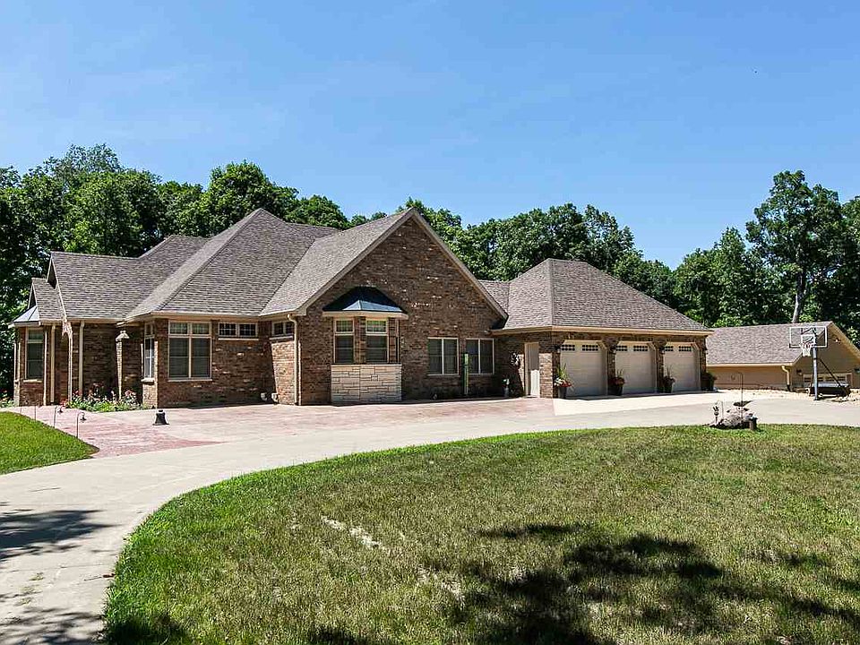 1st image of 15335 Abbey Cir