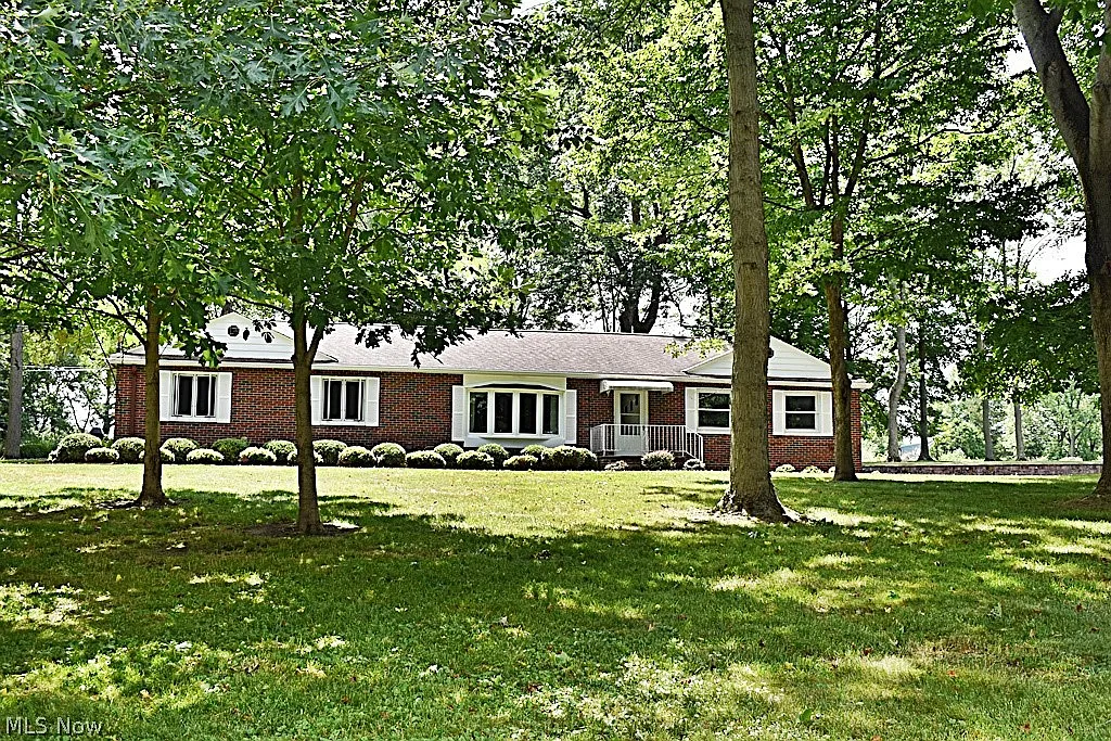 7375 N Meadowpark Dr photo 1
