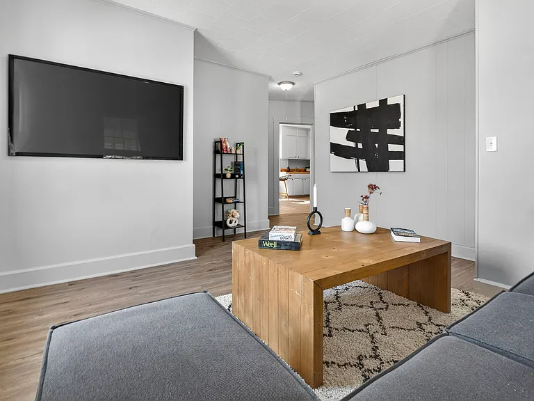 318 Charles St #1L — Photo 9