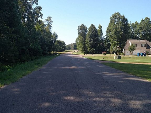 4th image of 110 Cottonwood Dr