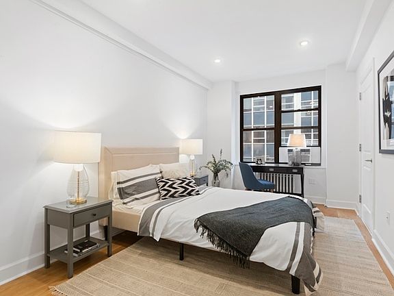 4th image of 155 E 47th St APT 6B