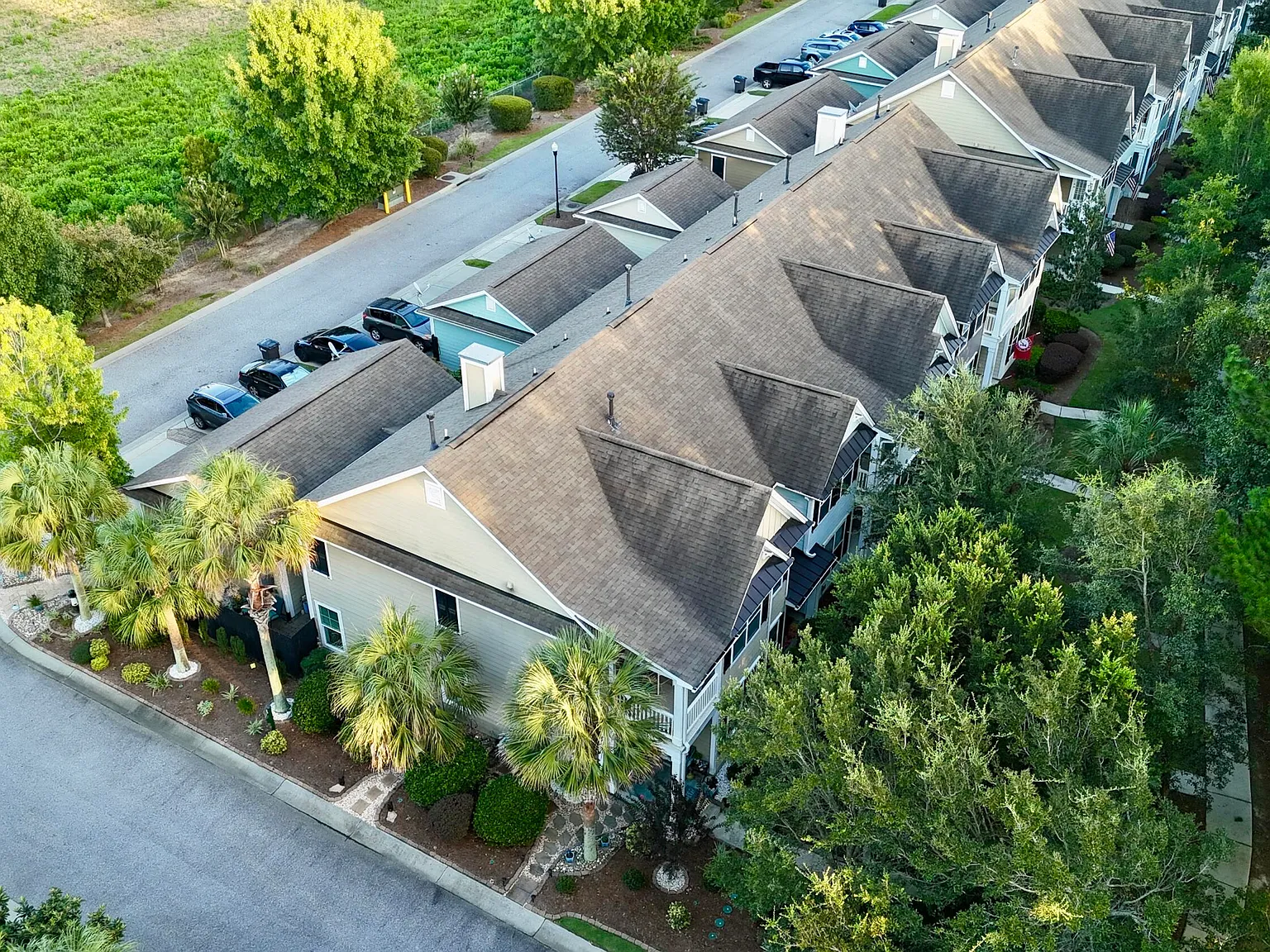 3 bed, 2.5 bath, 2100 sqft, $3,250 — Photo 3