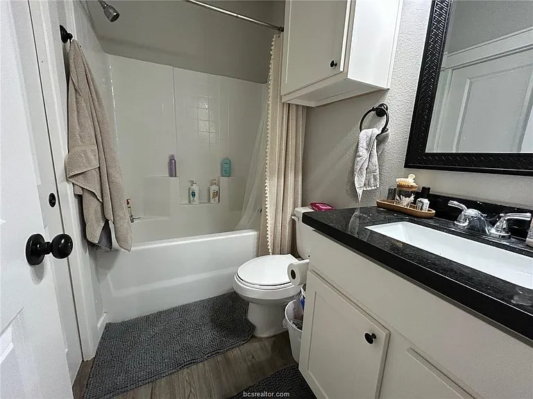 419 Goldilocks Ln #1 — Photo 8