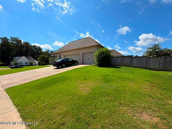 5th image of 170 Stone Creek Dr