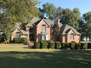 1125 Windsor Dr, Gallatin, TN 37066