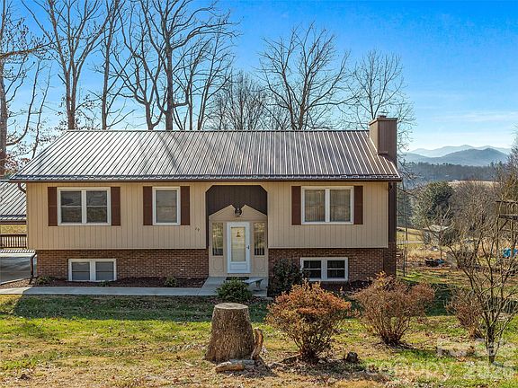 2nd image of 29 Tall Oaks Rd