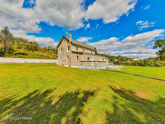 2nd image of 962-964 Mauch Chunk Rd #962