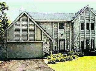 704 W Harrison St, Maumee, OH 43537