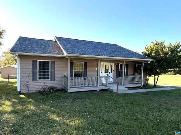 1720 Daybreak Ln, Crozet, VA 22932