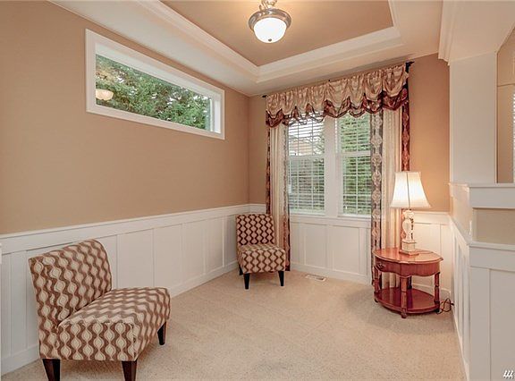 4th image of 2119 10th Street Pl SW