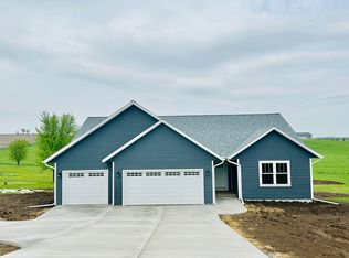N5041 Hyland Cir, Monroe, WI 53566