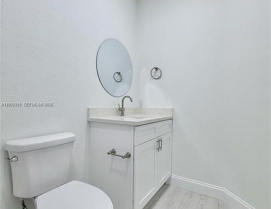 2nd image of 4412 Woodland Cir