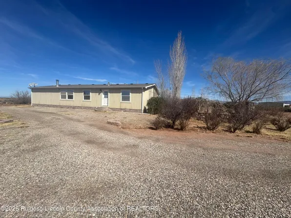 13 Oryx Dr, Tularosa, NM 88352