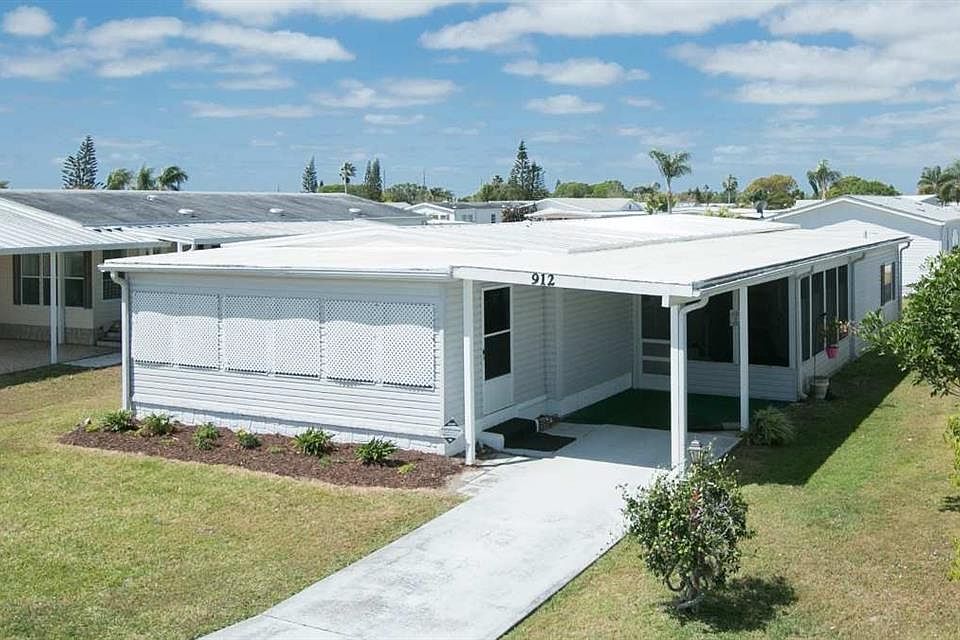 1st image of 912 Thrush Cir