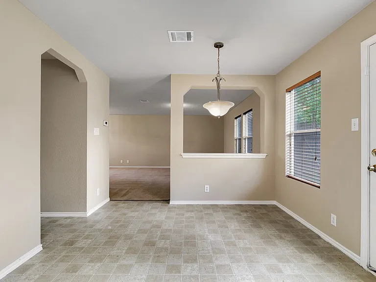 210 Birchwood Bay — Photo 7