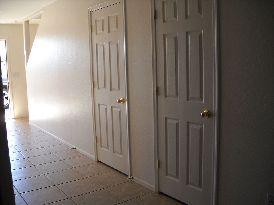 2nd image of 1622 S 31st Ave Unit 6