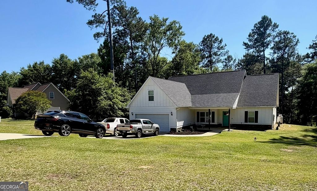 108 Cambridge Ct NE, Milledgeville, GA - View 2