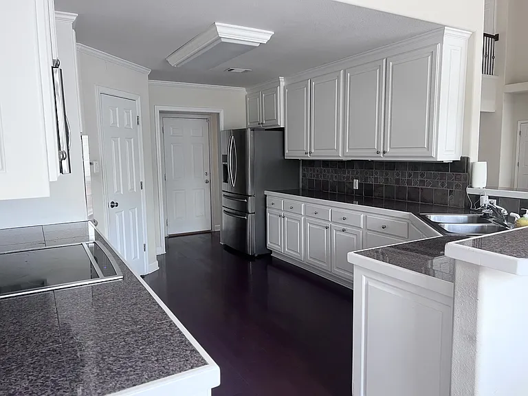 203 Sherri St — Photo 6