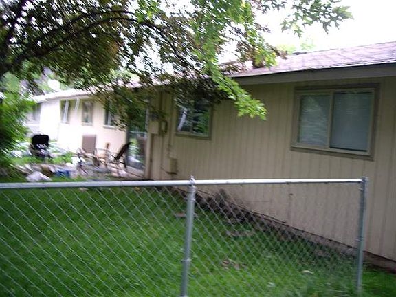 4th image of 3673-75 N Barberry Dr