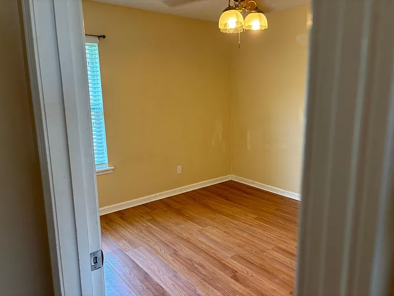 1806 Jenny Dr — Photo 7