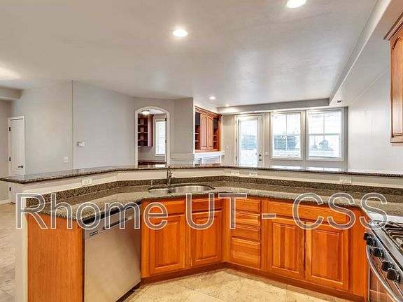 3rd image of 6822 S Harbonne Ln