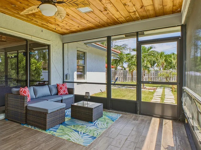 1127 Sea Pines Way — Photo 38