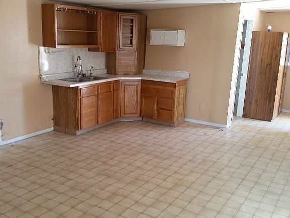 5th image of 13573 E 44th Dr