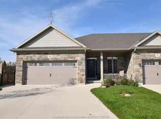 10 Delft Ct, Chatham Kent, ON N0P1A0