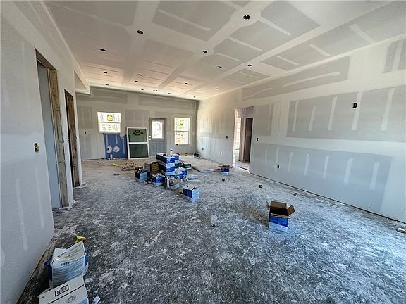 2nd image of 12 Devonshire Ln