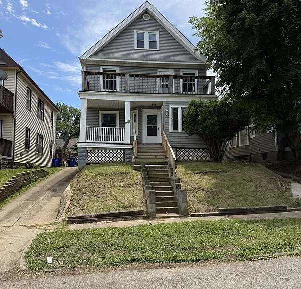 10709 Fidelity Ave — Photo 1