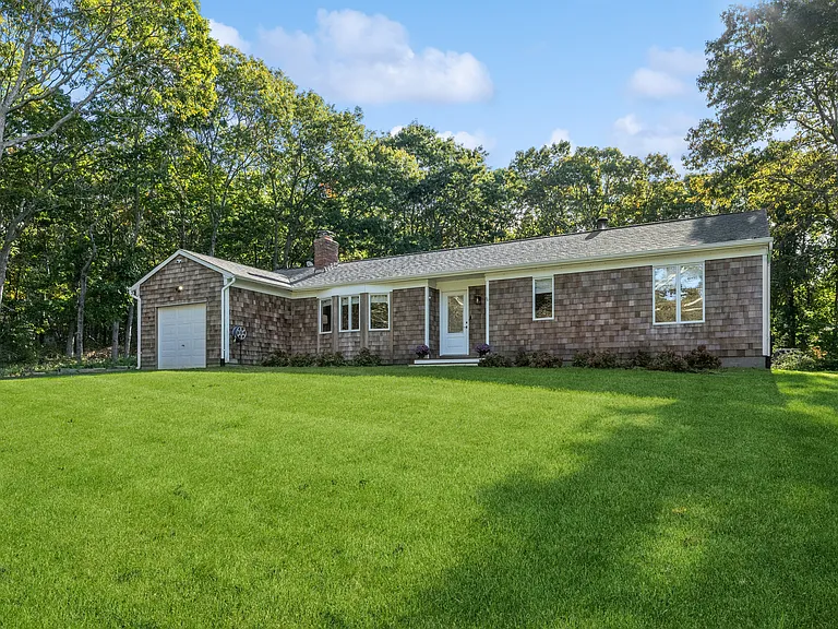 152 Marys Ln — Photo 2