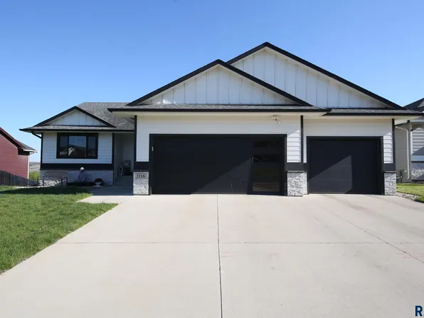 1116 N Archer Dr, Sioux Falls, SD 57103