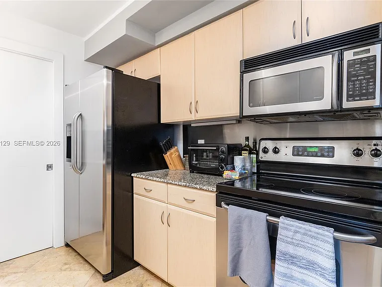 6917 Collins Ave #L-103 — Photo 8