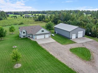 2195 460th St, Harris, MN 55032