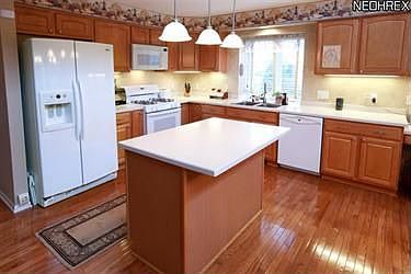 4th image of 3575 Bellcrest Dr
