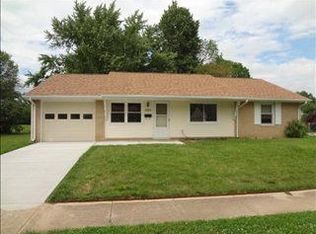 1025 Bittersweet Dr, New Carlisle, OH 45344