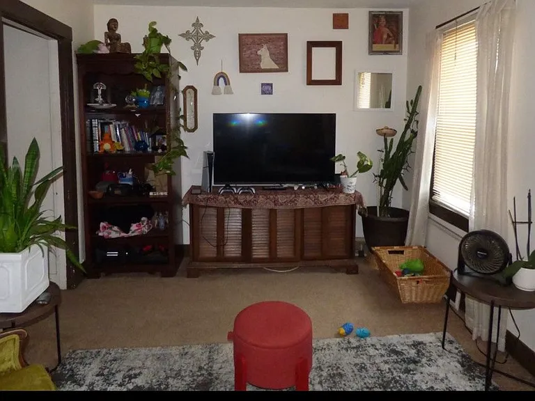 212 Hope St #1 — Photo 4
