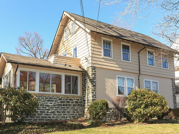 2nd image of 421 Cortlandt Ave