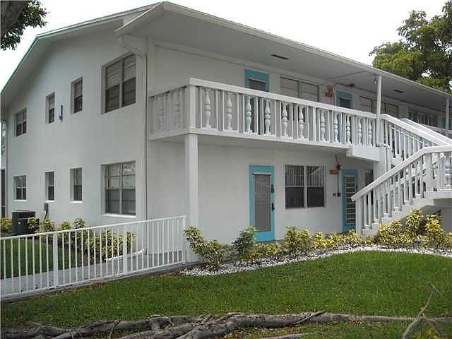 1st image of 228 Farnham #J