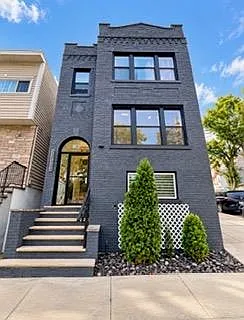 156 Nelson Ave #4