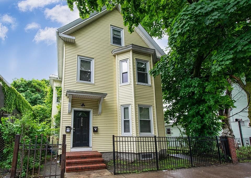 2nd image of 3516 Washington St