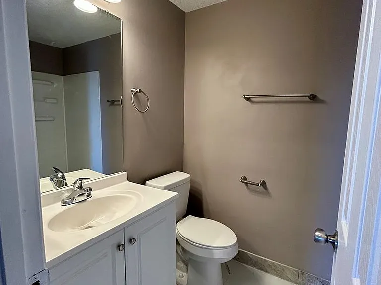 1610J Arlyn Cir — Photo 9