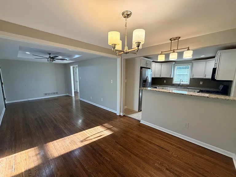 3567 Brookfield Ln — Photo 6