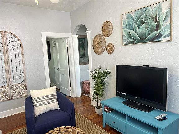 2nd image of 721 N H St #1