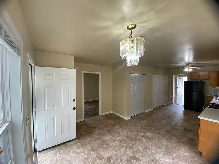 1727 Baird St — Photo 17