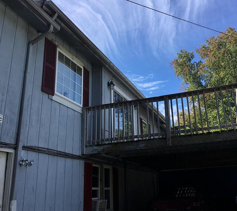 2nd image of 805 Kingston St
