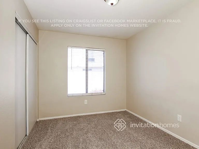 10307 W Denton Ln — Photo 13