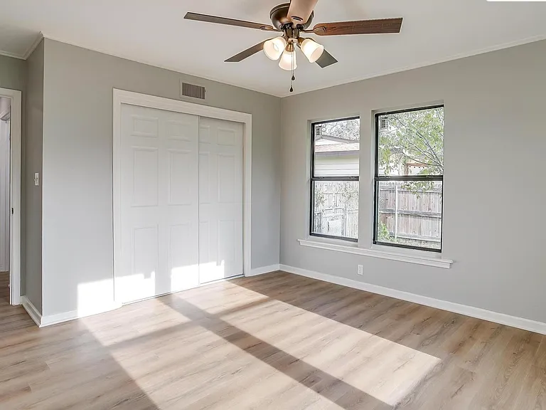 428 Live Oak Ln — Photo 14