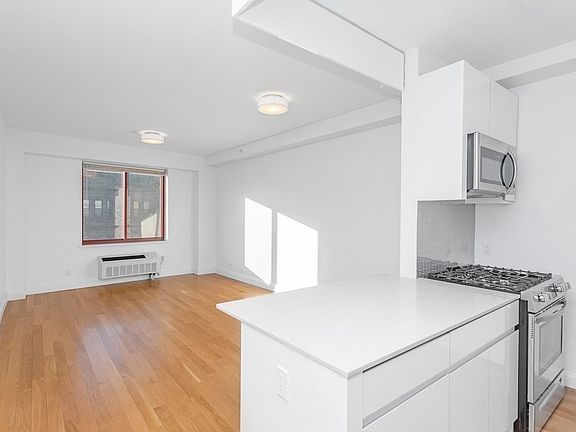 2nd image of 1127 Flatbush Ave #B2